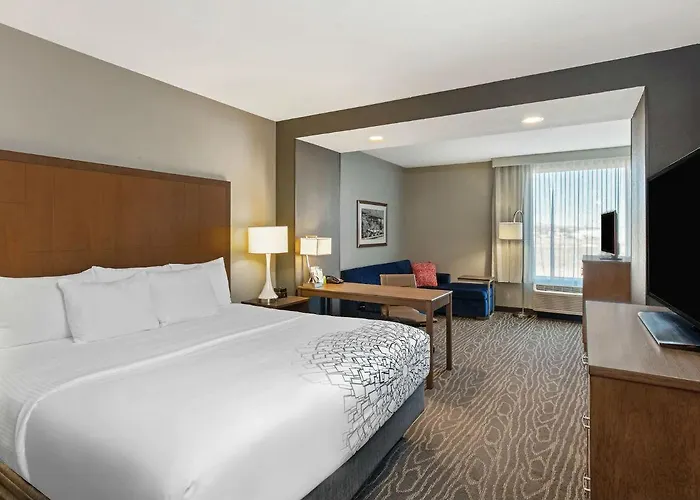 Hotel La Quinta By Wyndham 3*